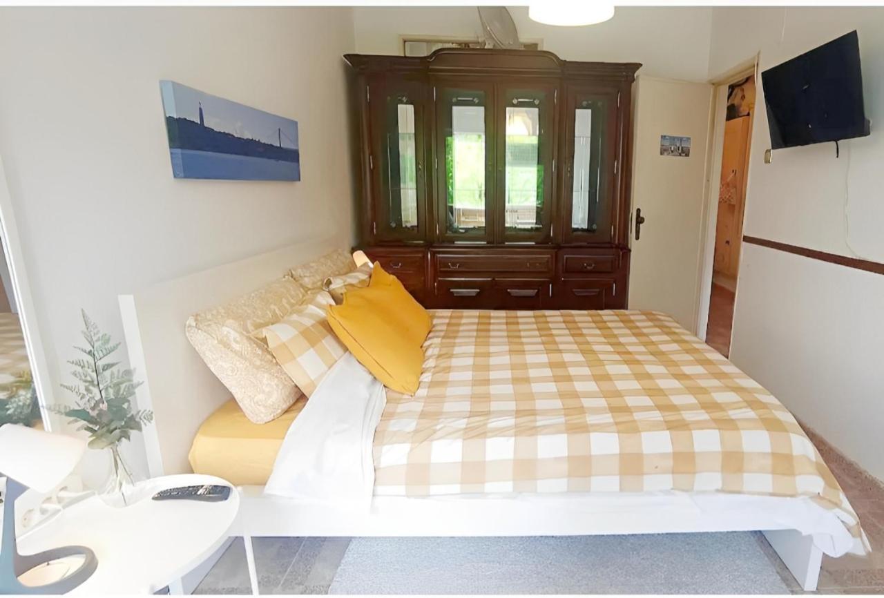Quartos Em Apartamento Familiar - Temos Cao *